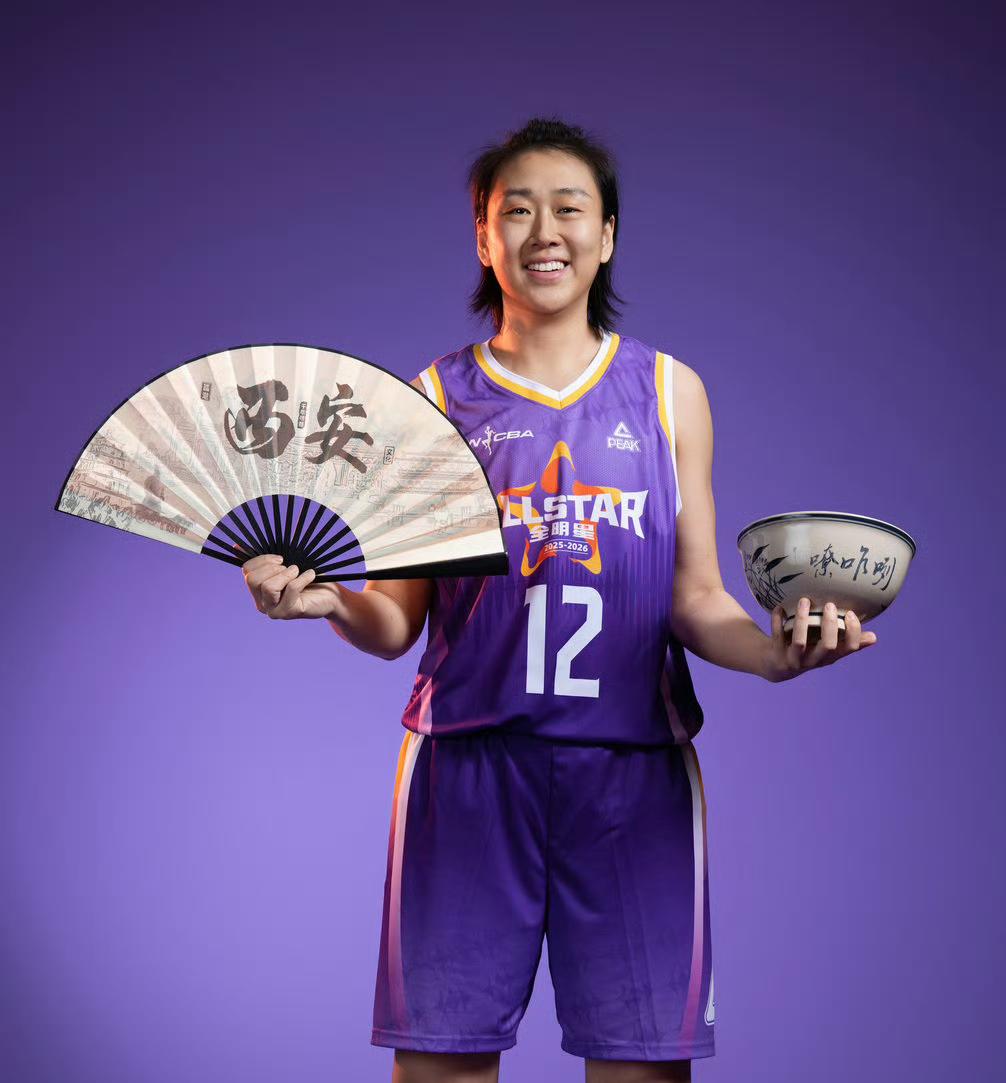 今晚WCBA全明星球员里谁入选次数最多？

答案：即四川女篮的老将兼队长高颂，她