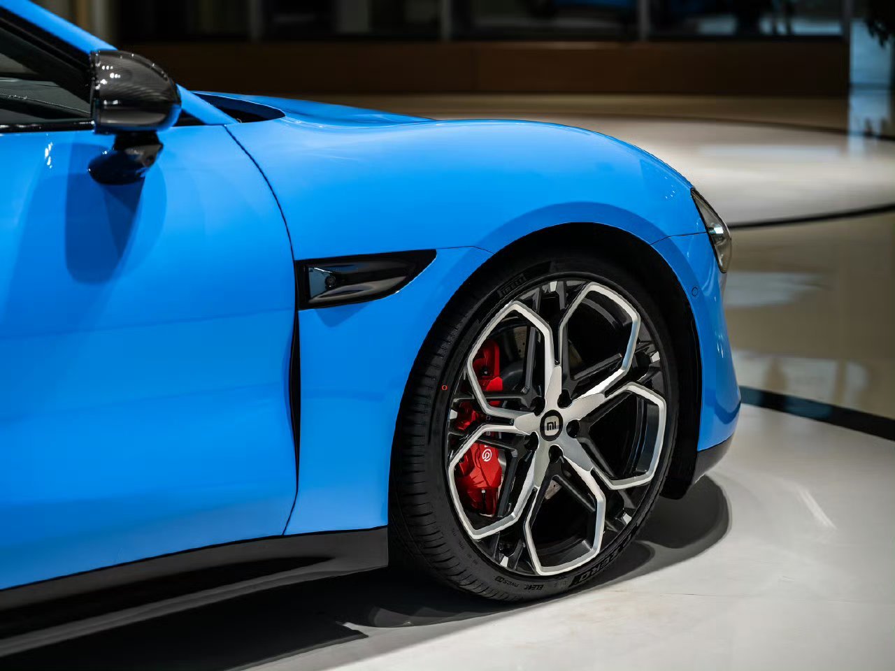 新一代SU7展车到店新SU7到店了，谁今天去看车了