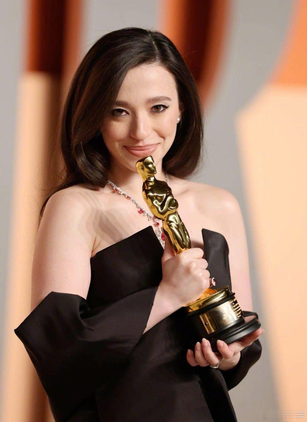 “蕾姐”蕾雅·赛杜、米奇麦迪森将共同出演A24新片《红死魔的面具》！！将于2月起