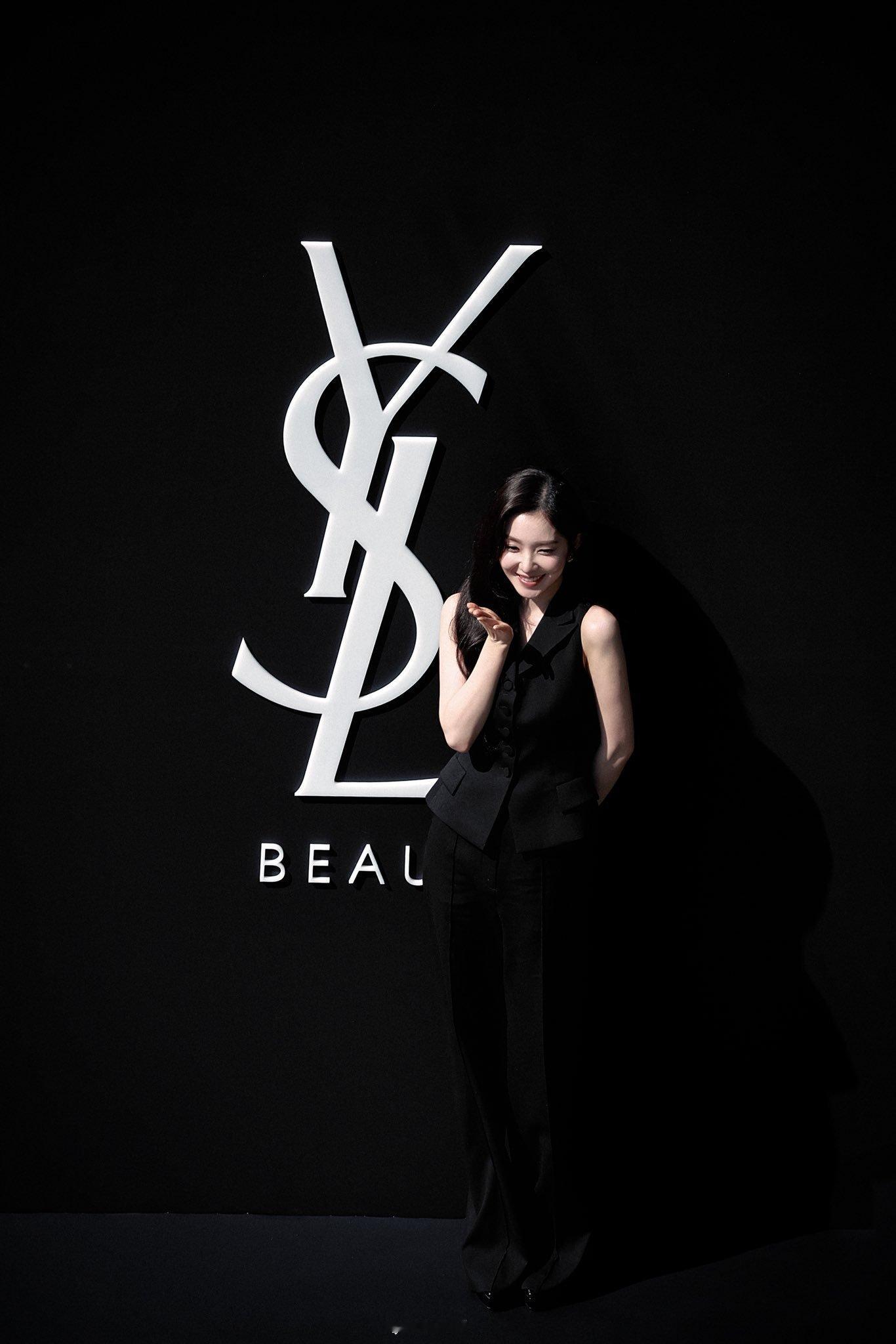 裴珠泫 🌷裴珠泫颜永一 260903 YSL Beauty 圣水精品店 ire
