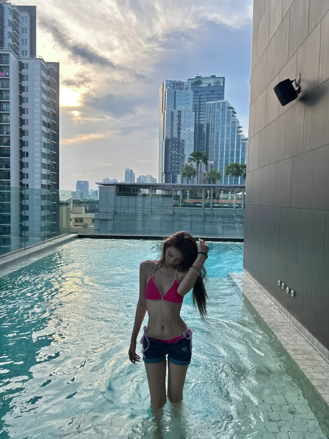 Bangkok Blue Pool🌊