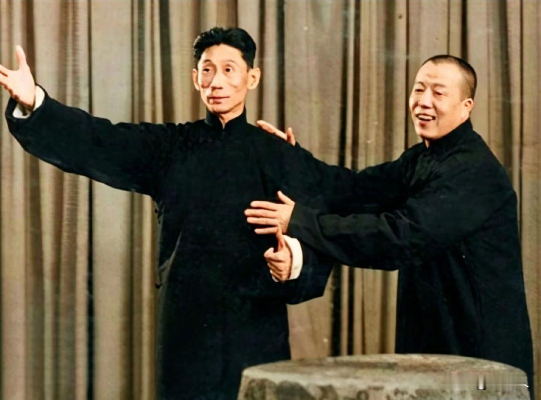 赵佩茹1973年病逝，此后马三立先后与张庆森、王凤山搭档。他是相声“宝字辈”门长