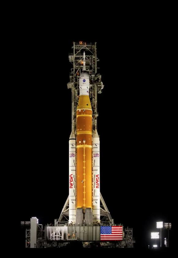 美国4月2日飞月球，为啥不登月球表面？

北京时间4月2日，NASA就要发射阿尔