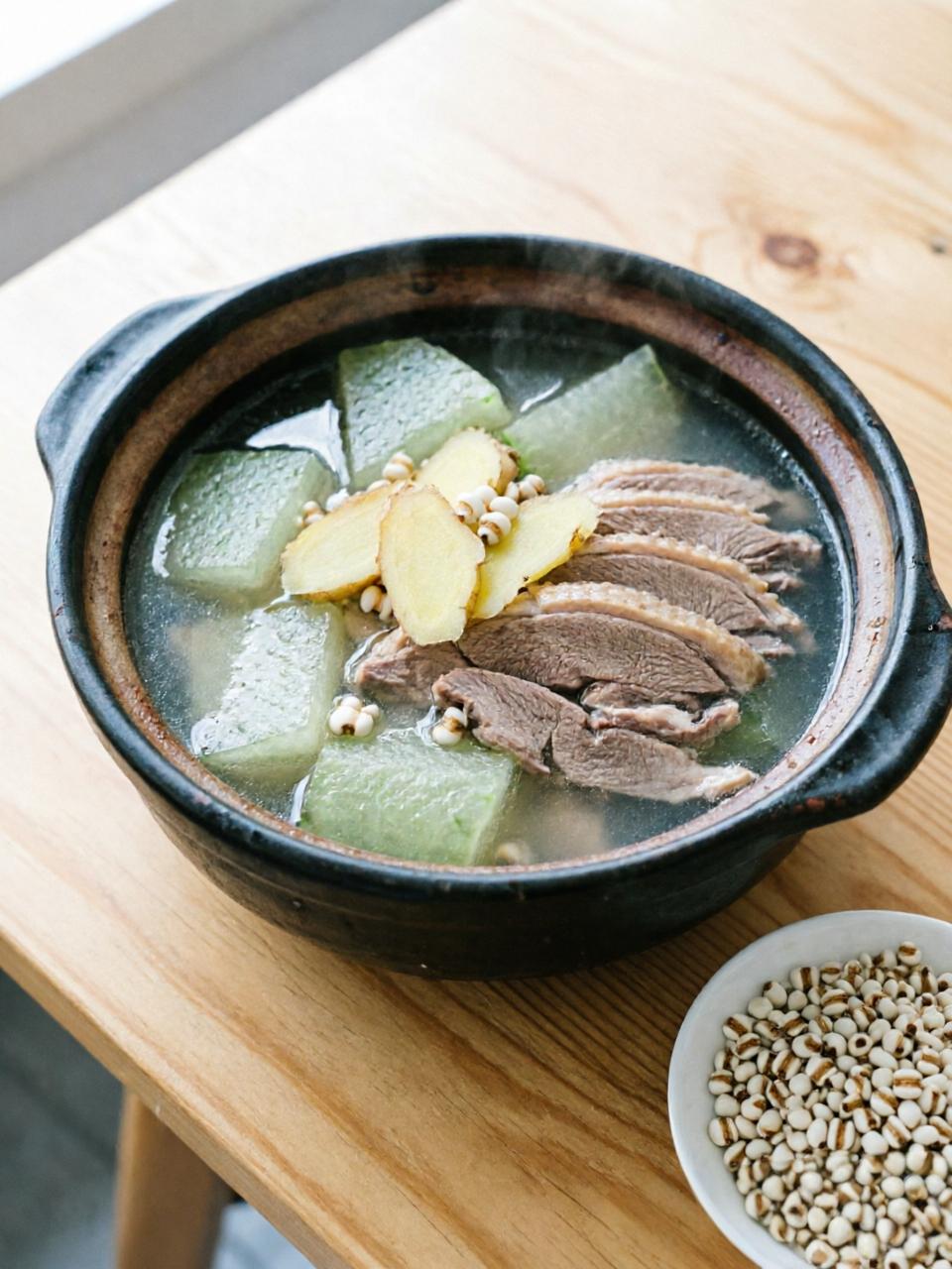 🥒 三伏天别光喝冰水！这3碗“吃瓜”汤，清热祛湿还养人

老话说“夏吃瓜，胜吃