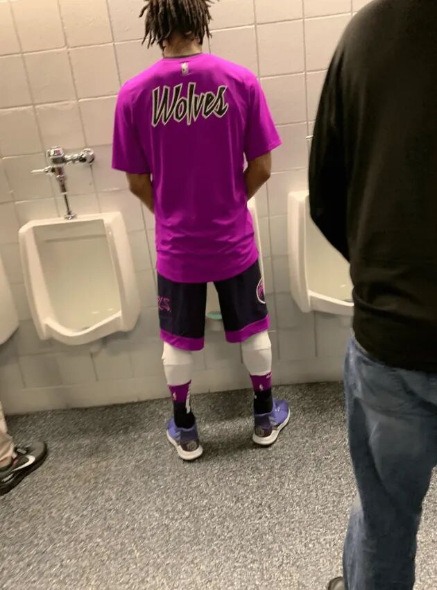 NBA球星最接地的瞬间……😂 ​​​