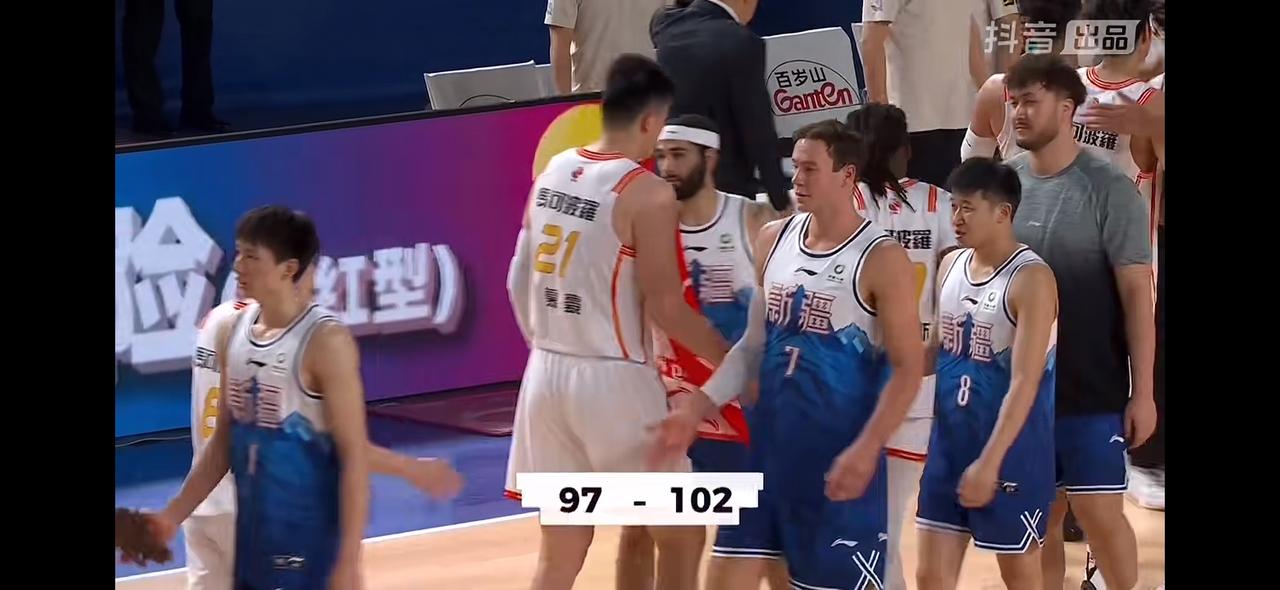 新疆飞虎男篮虽然输了！但是这场比赛打得真不错！

        在刚刚结束了新