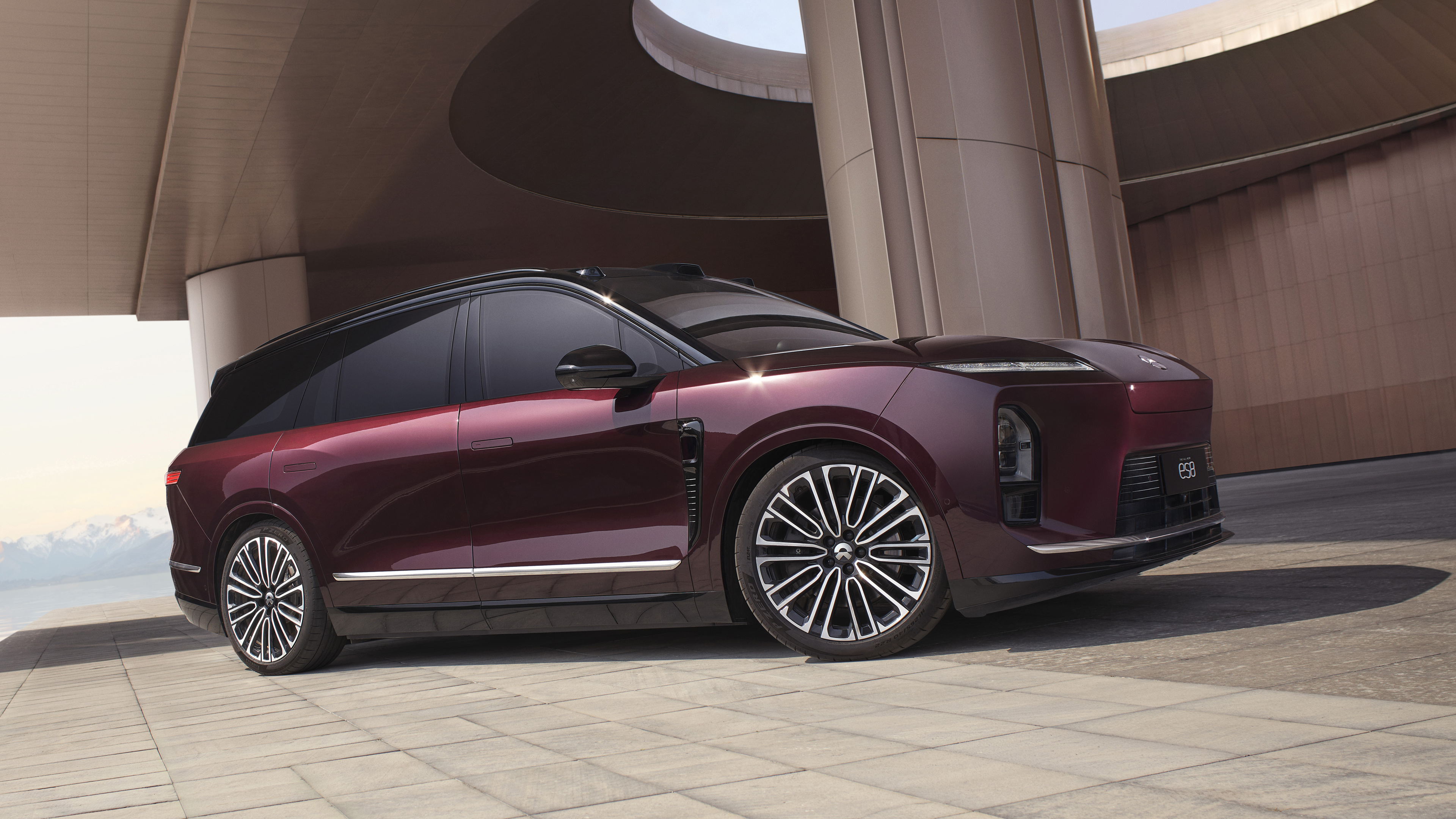 蔚来ES8星云红我靠这个配色好高级啊 