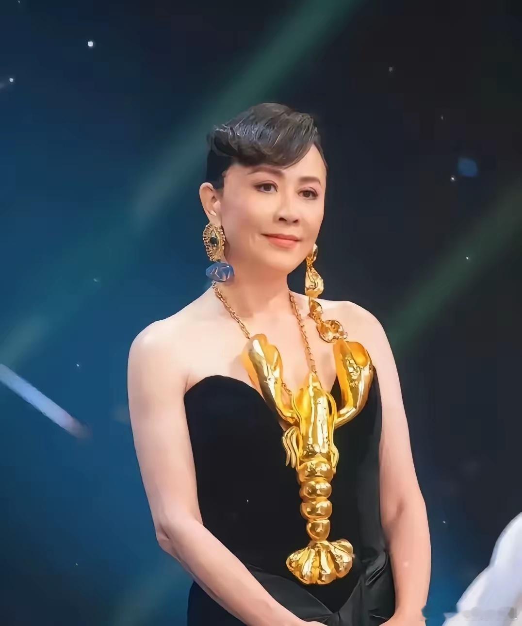 刘嘉玲富婆气质绝了！ 