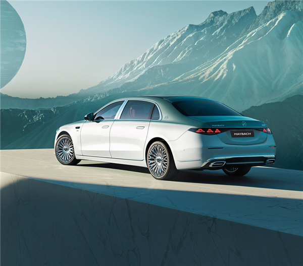 新一代迈巴赫S级北京全球首秀，尺寸5470×1921×1510mm，轴距3396