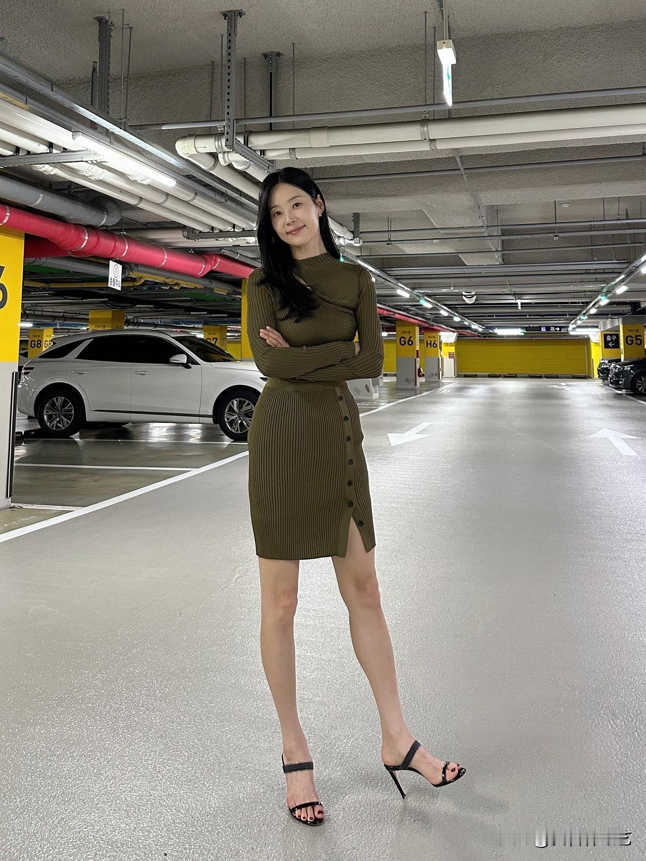 11日，演员韩智慧在自己的Instagram上上传了多张照片。公开的照片中，韩智