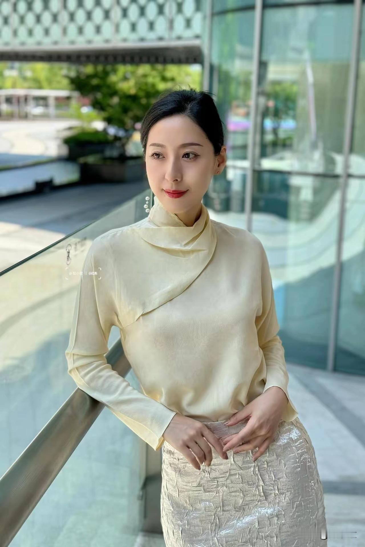 情绪就像洪水，宜疏不宜堵。越是身在迷谷迷茫时，越要学会腾空自己，不生闷气，放下负