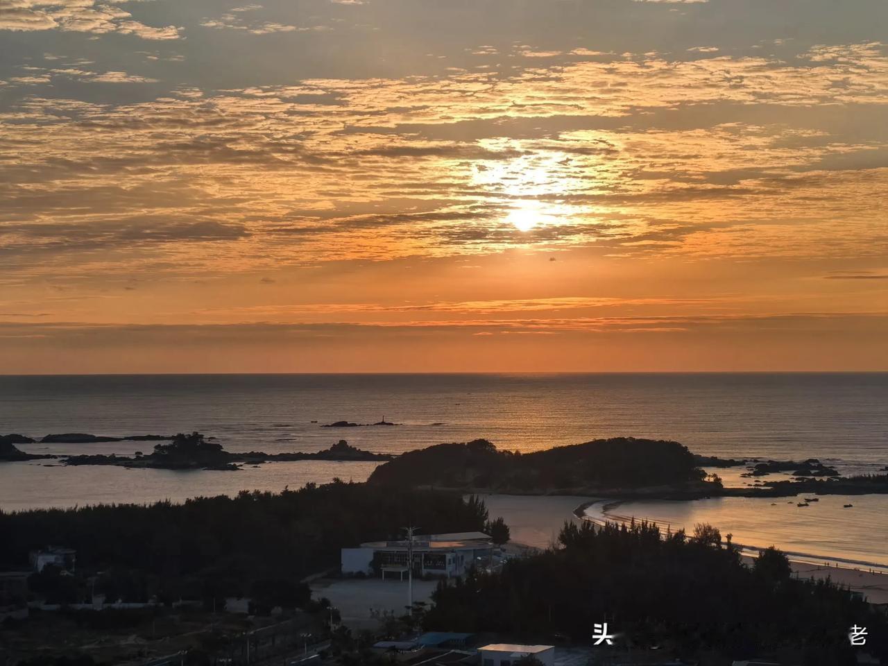 这儿的年味也浓了

我是1月20日抵达的漳州东山岛金銮湾君悦小区。小区只有四栋2