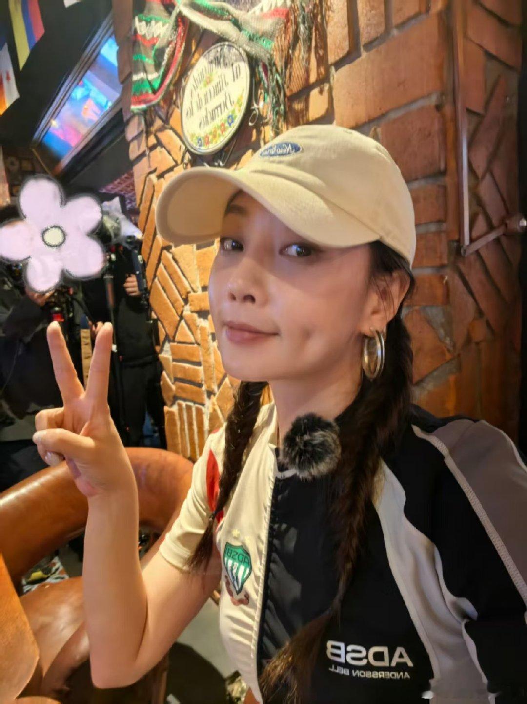王可完全殷桃梦女花儿与少年花少8直播花少8直播解锁名场面，王可的介绍堪称梦女文学