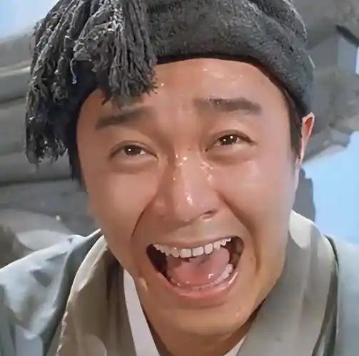 全网被黑不动的两位艺人
周星驰&刀郎
因为他们不靠流量
凭实力和作品说话