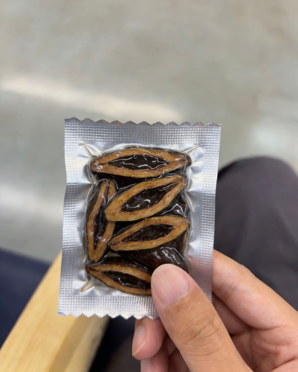 不知道为啥，我吃不了槟榔，一吃槟榔就呼吸困难，你们会不会也这样？ 