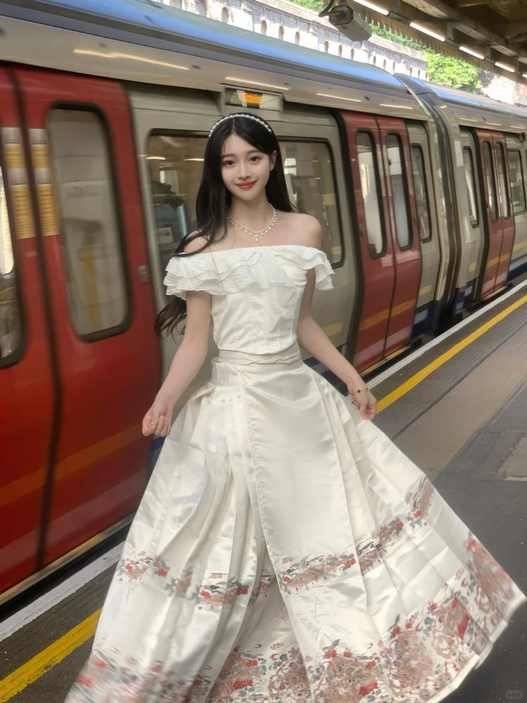 在英国地铁穿马面裙是什么体验？