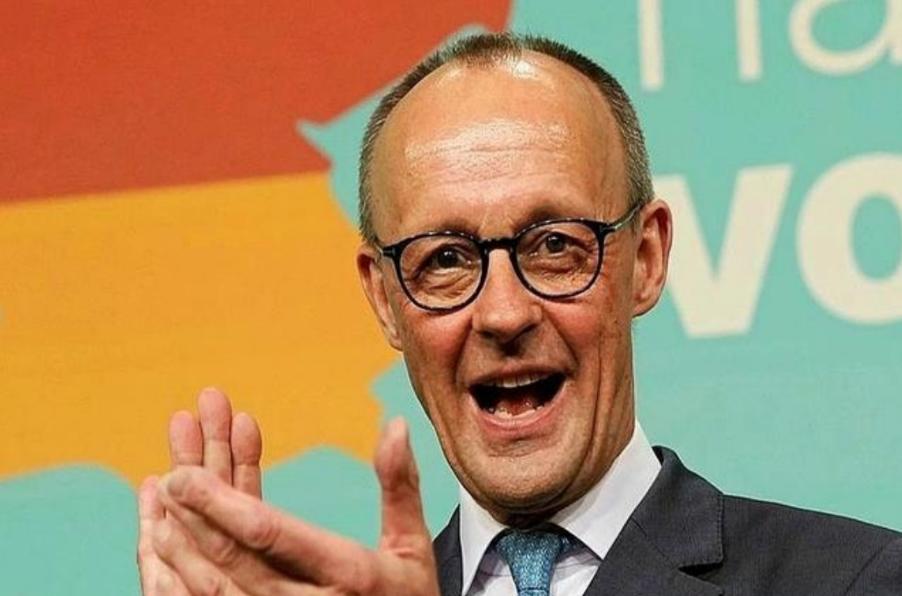 德国外长当着全世界的面，一句话把桌子掀了：我们宁可被美国一脚踹开，也绝不会回头看