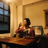 何梨热逛旅游