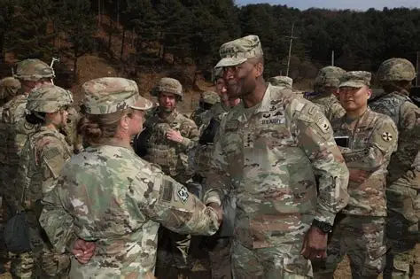 中美军机黄海对峙【驻韩美军司令鲁莽行事被迫道歉】 据韩军消息人士24日透露，驻韩