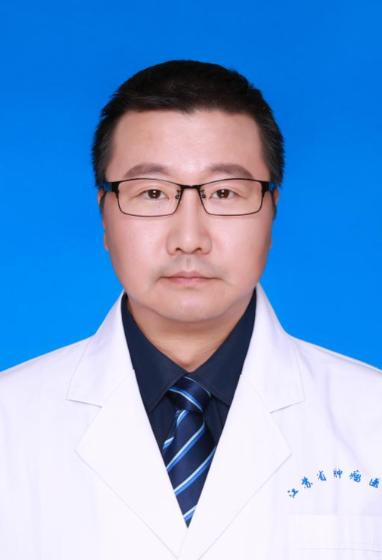 2019年，南京肿瘤医院一名医生被揭露，竟然在过去 14 年里，偷偷为支付不起医