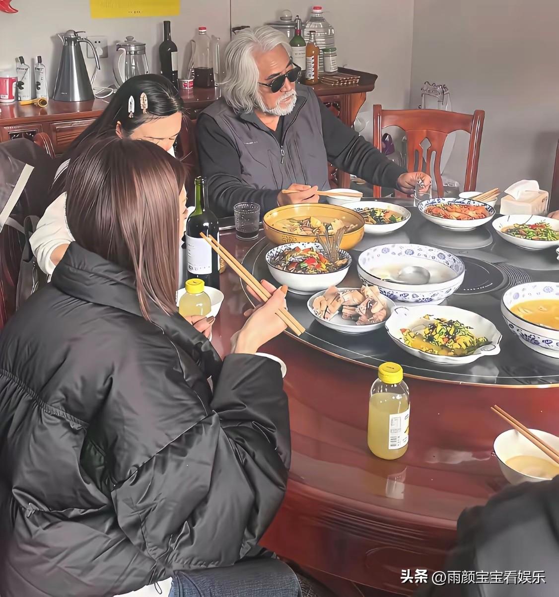 万万没想到，他们居然是夫妻两，白瞎我看了十几年电视，现在才知道