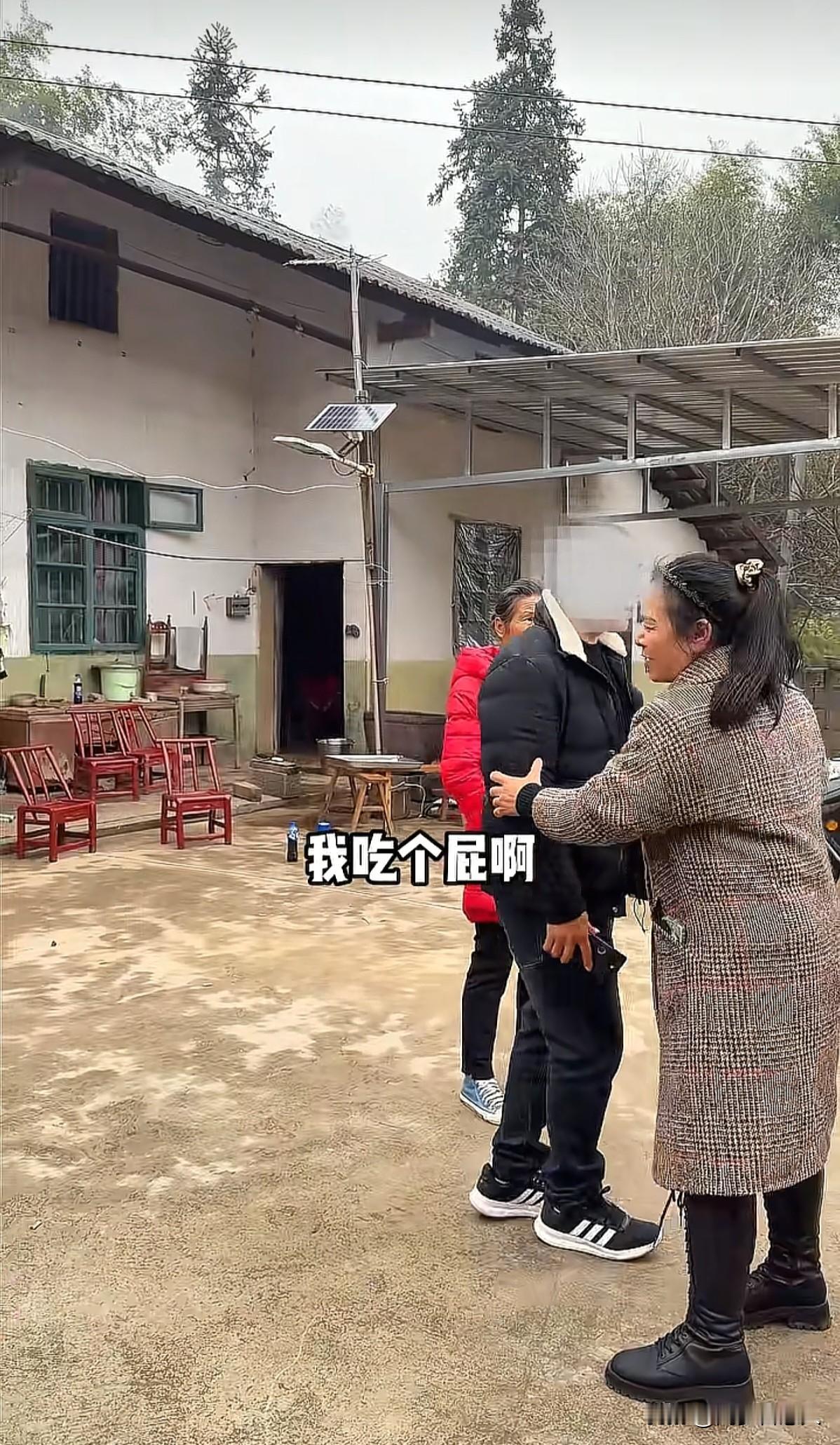 索要1200元杀猪宴场费是合理的，不知道为什么那么多网友在道德绑架！

刚看株洲