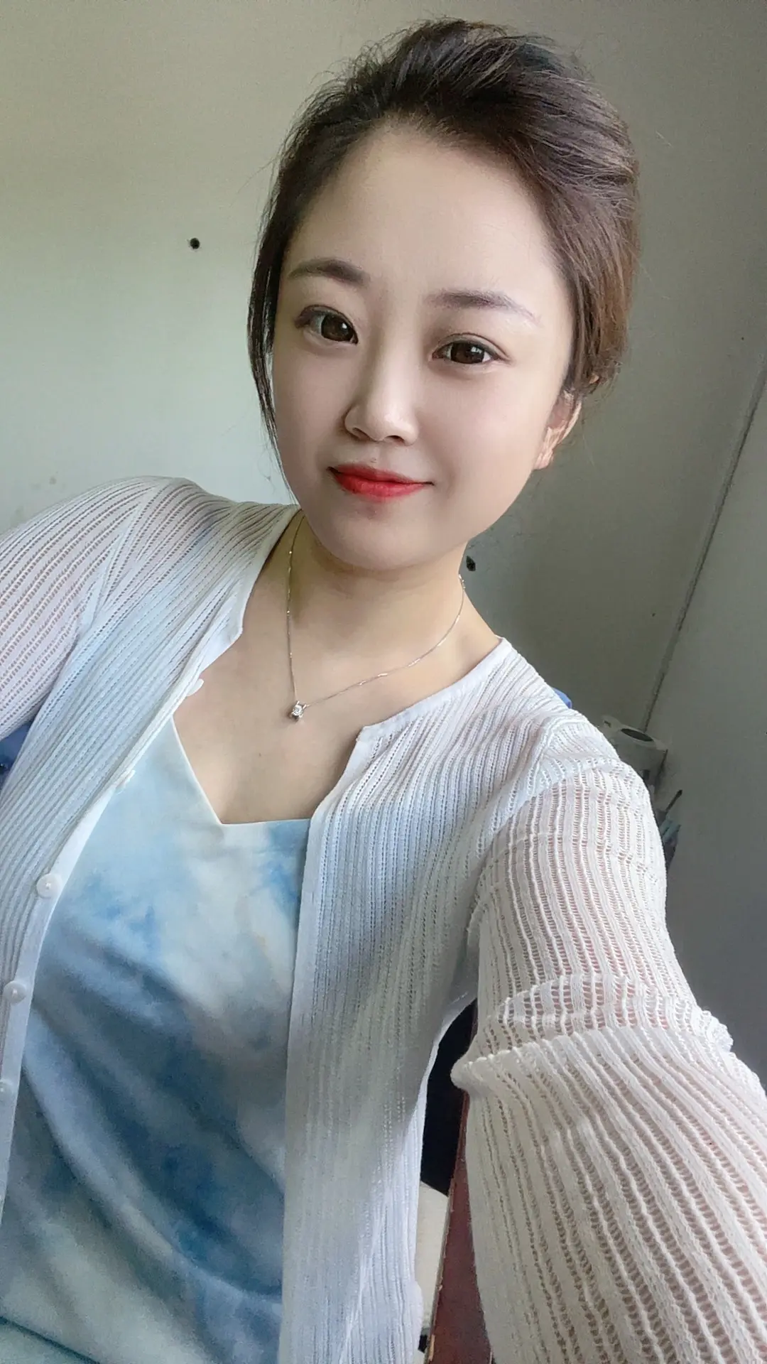 接纳孤独 保持清醒，多爱自己 你最值得
