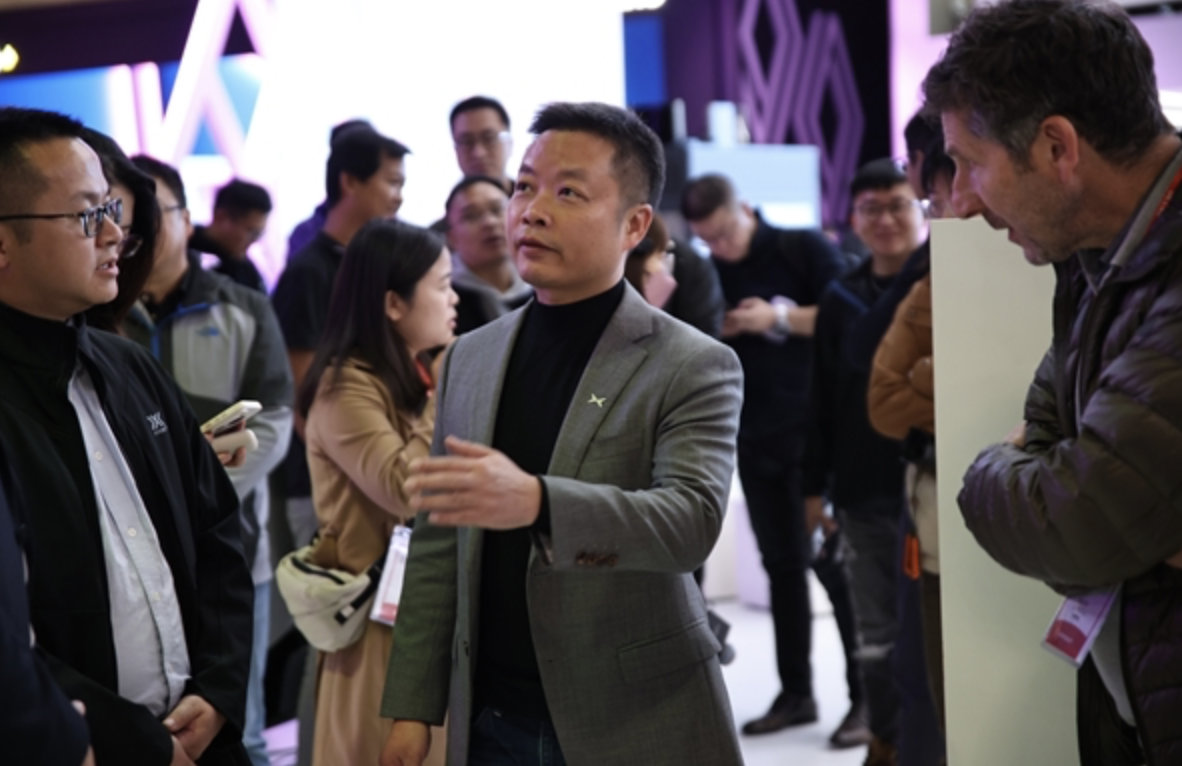 【何小鹏回忆第一份工作：入职3个月公司就上市了】何小鹏称选好公司更要看重趋势 9