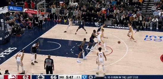 单臂暴扣~！！！ ​​​