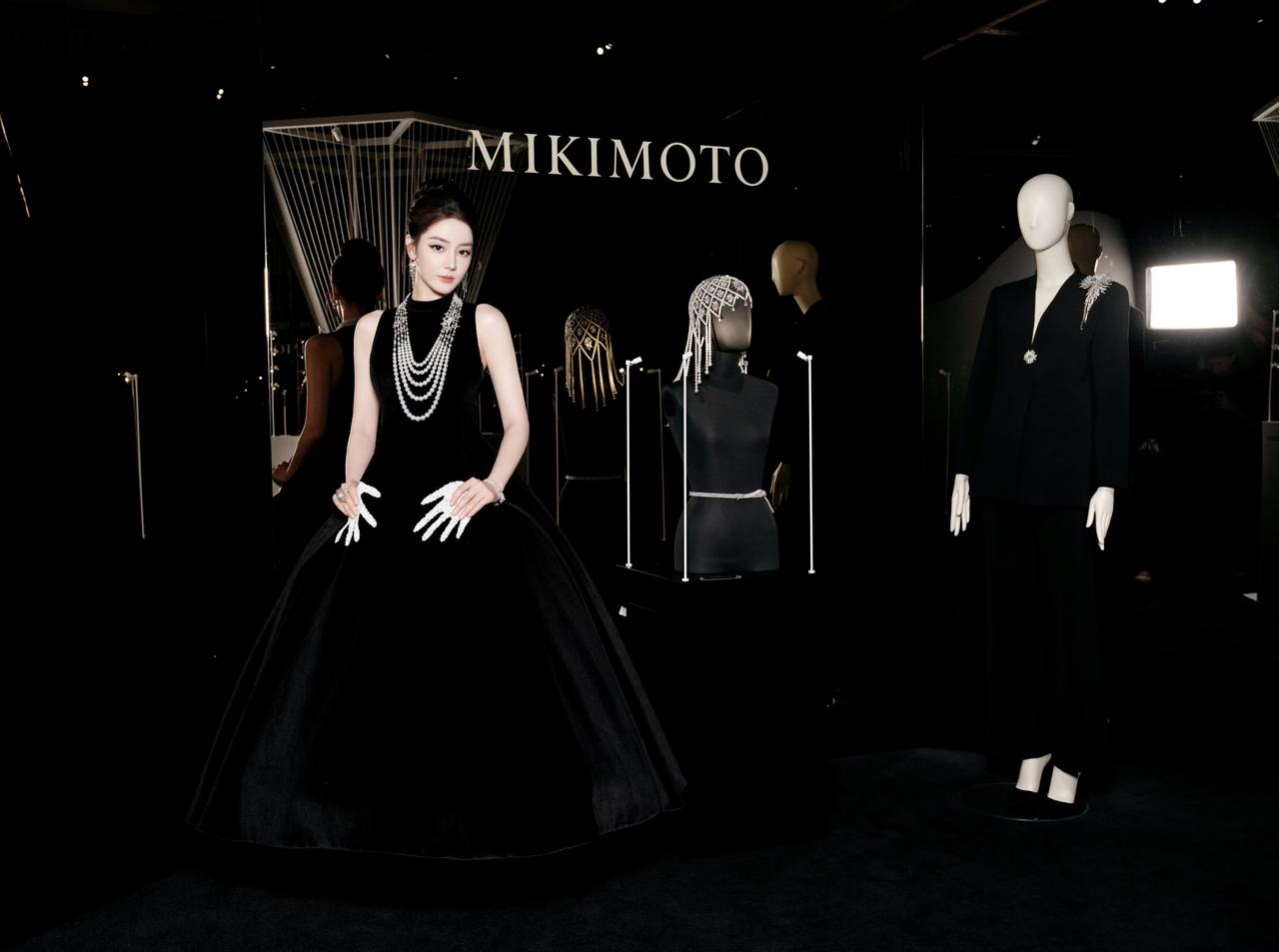来一组本本净化[抱一抱]mikimoto全球代言人迪丽热巴