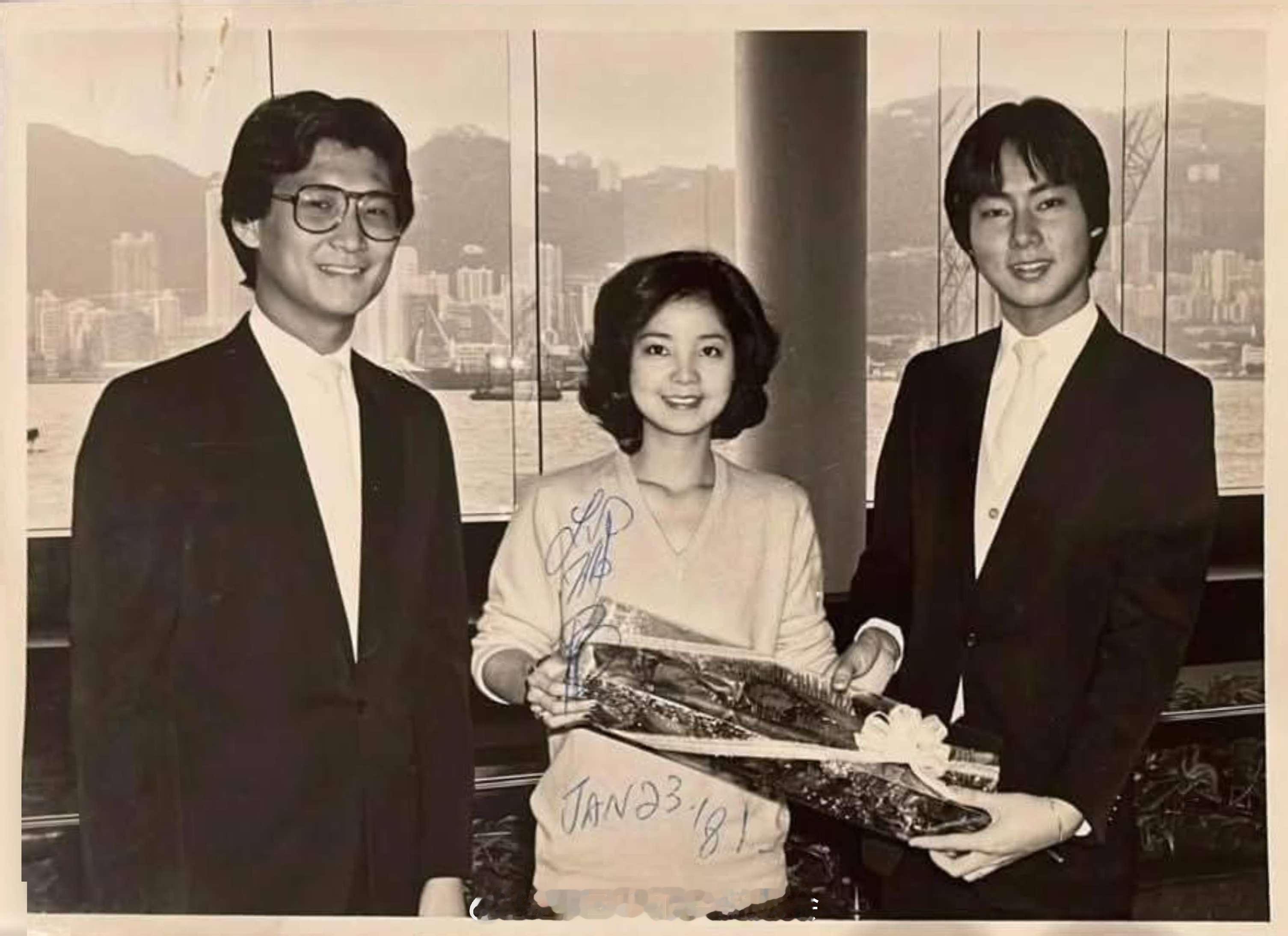 摄于香港丽晶酒店。（金翠姐供图）邓丽君