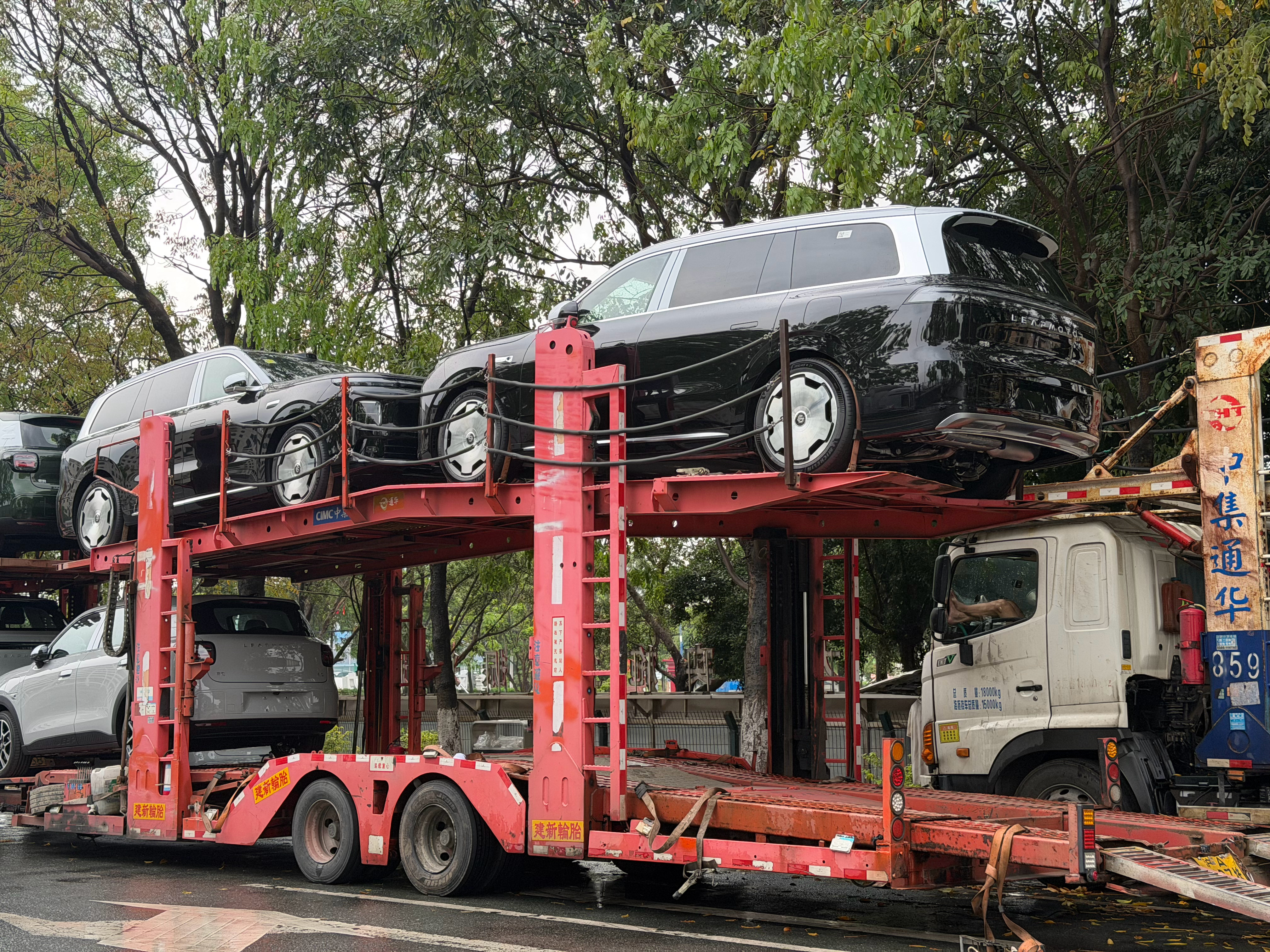 有时间得实地去店里看一下零跑D19 广州·广州港南沙汽车码头汽车展贸中心