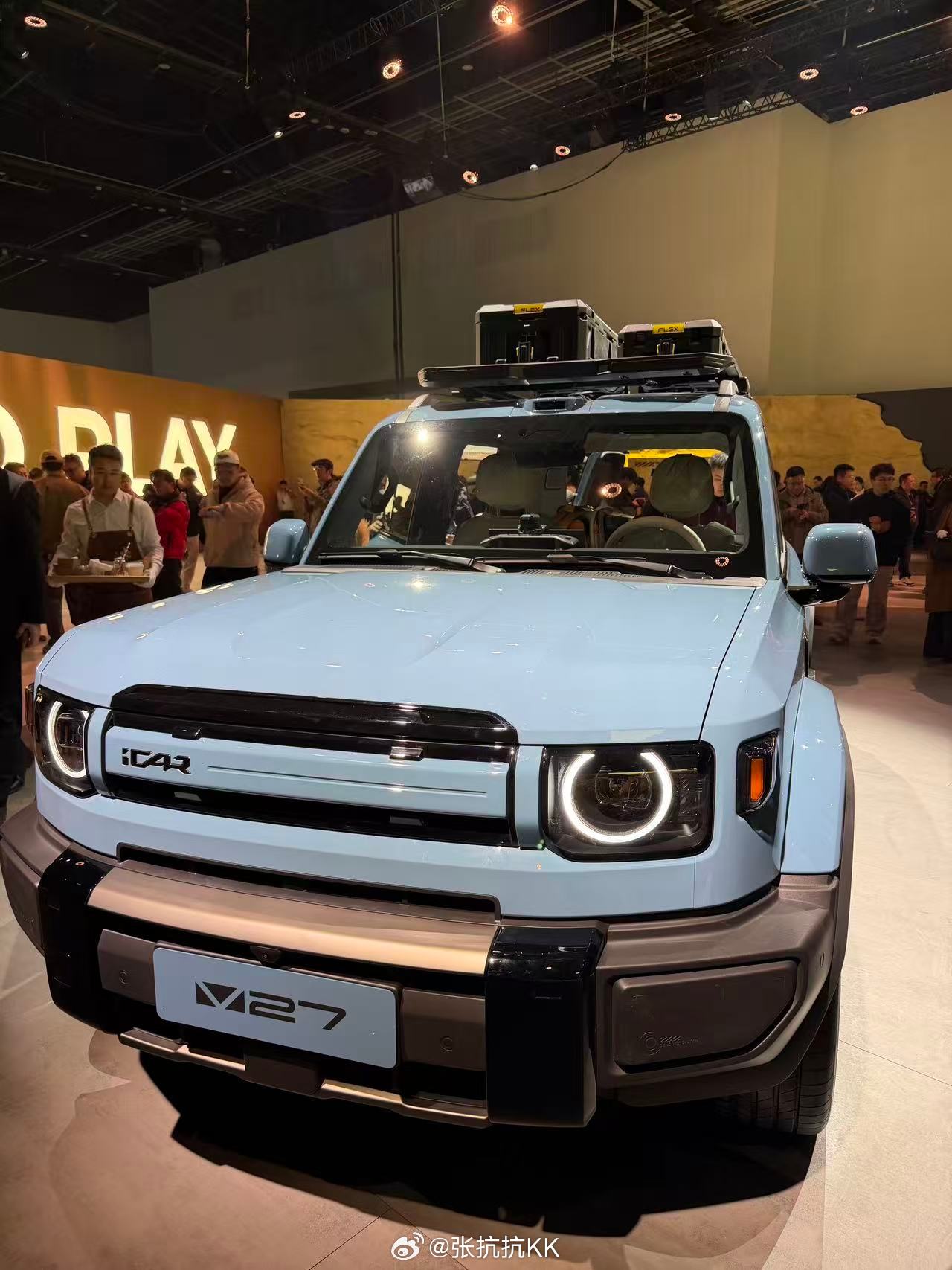 iCar V27发布会现场。 在iCar布置的现场，总能体会到“设计”和“创意”