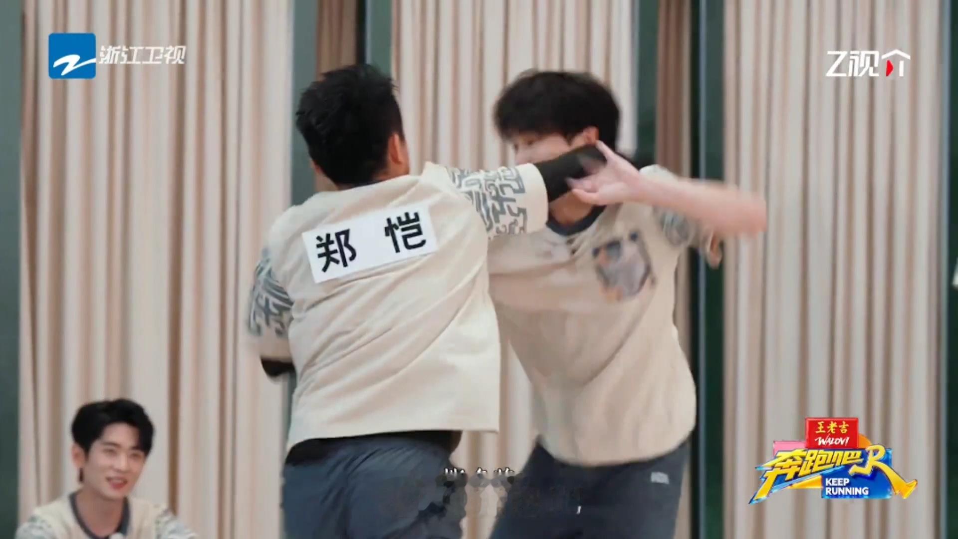 奔跑吧这把玩的甲骨文剧本杀奔跑吧 甲骨文加剧本杀，跑男这期主题太会了，李晨郑恺沙