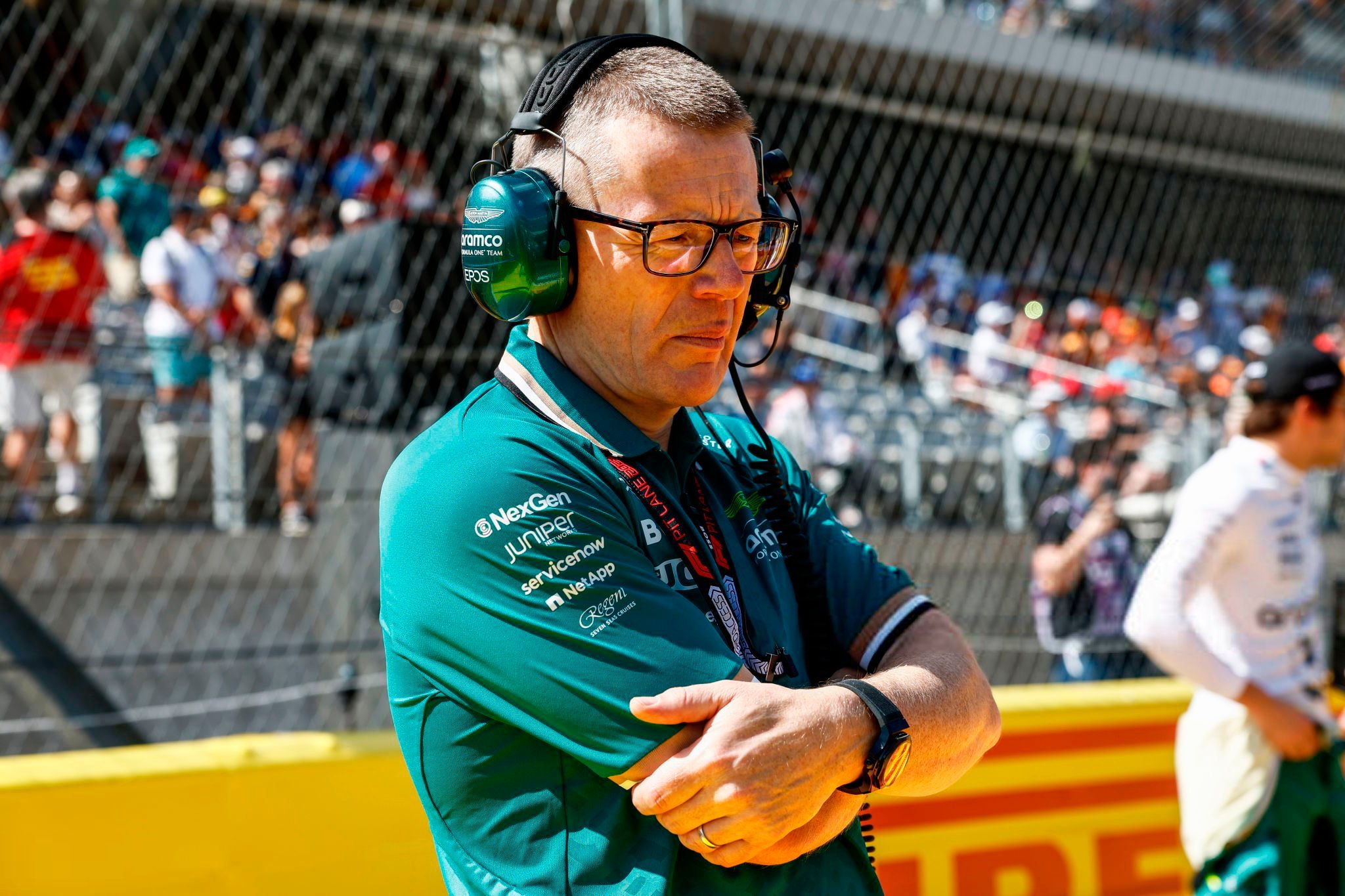 F1 BBC：安迪·考威尔将在本赛季结束后离开阿斯顿·马丁车队。是的，感觉他在马