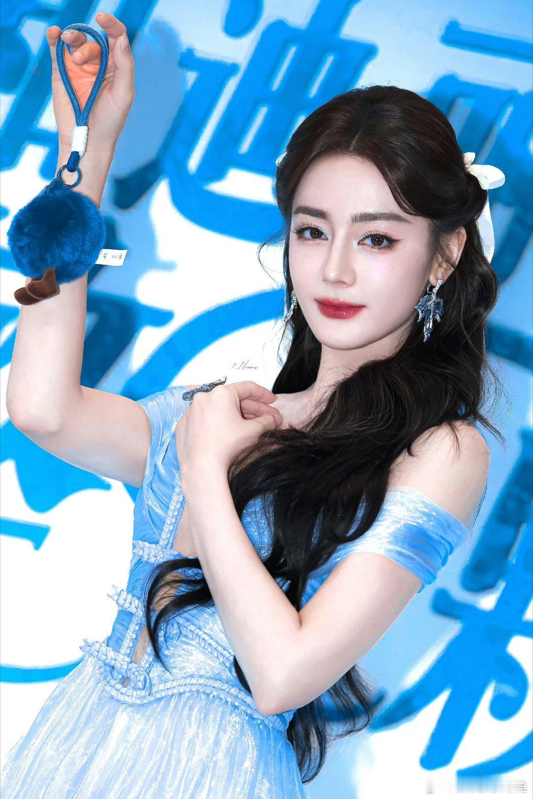 迪丽热巴张小斐差点有吻戏别试探了有市场 