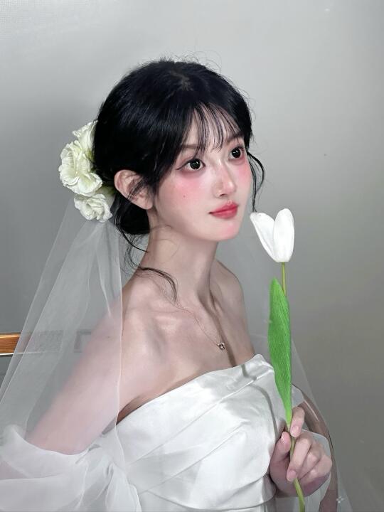 今天是韩剧女主˚ ෆ 🐰₊* ☁️
