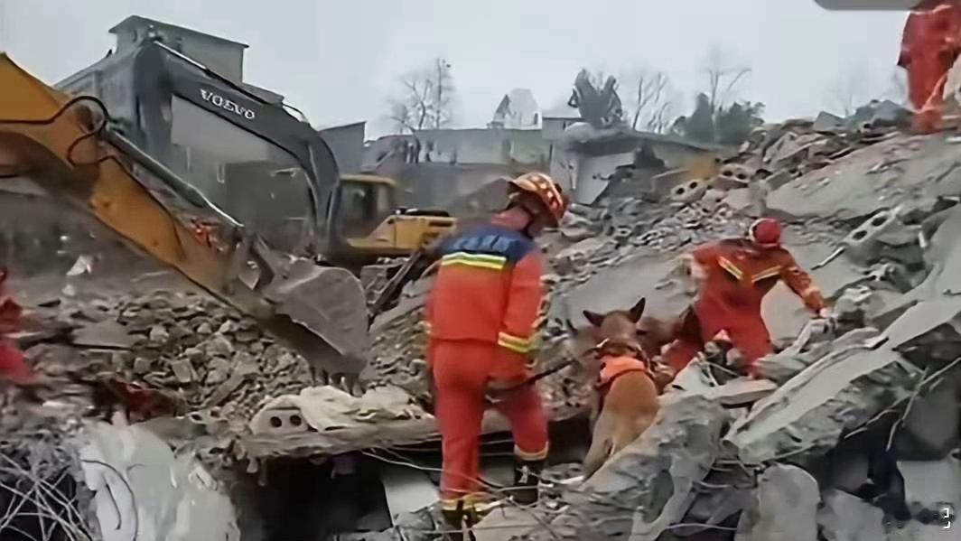 同一天发生两次地震，柳州你是触发了某种不知名的机制吗？愿无人伤亡柳州再发生地震