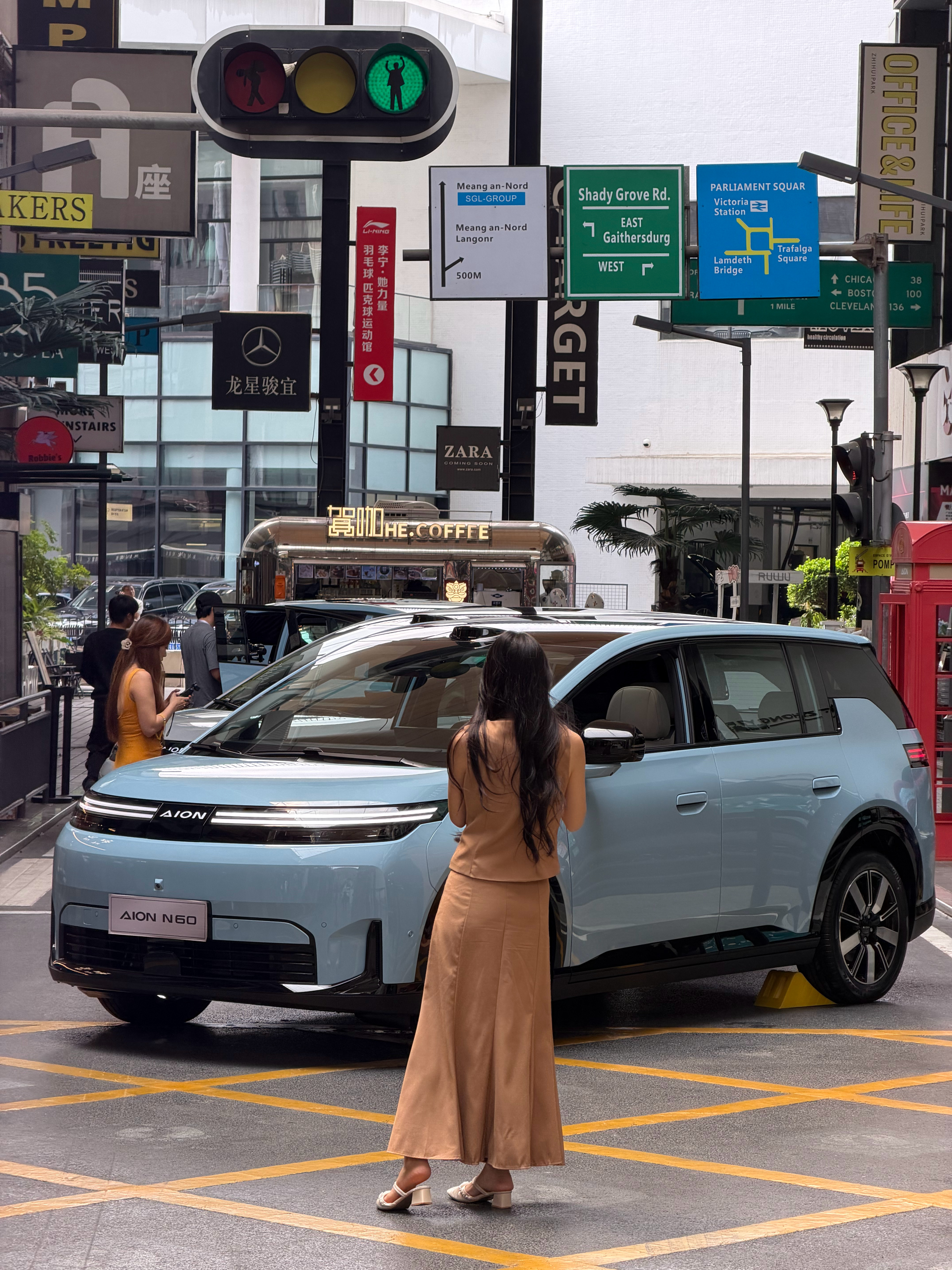 埃安N60十万级家用SUV，大空间，更舒适意料之外的是，这台车配置确实丰富，该有