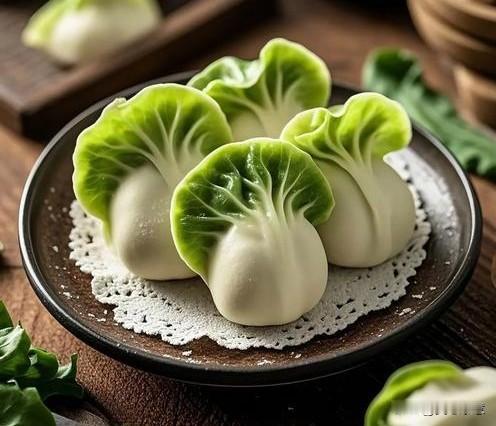 因为老板的心血来潮，我被迫赶鸭子上架学包饺子。没想到，我的处女秀还可以，出品得到