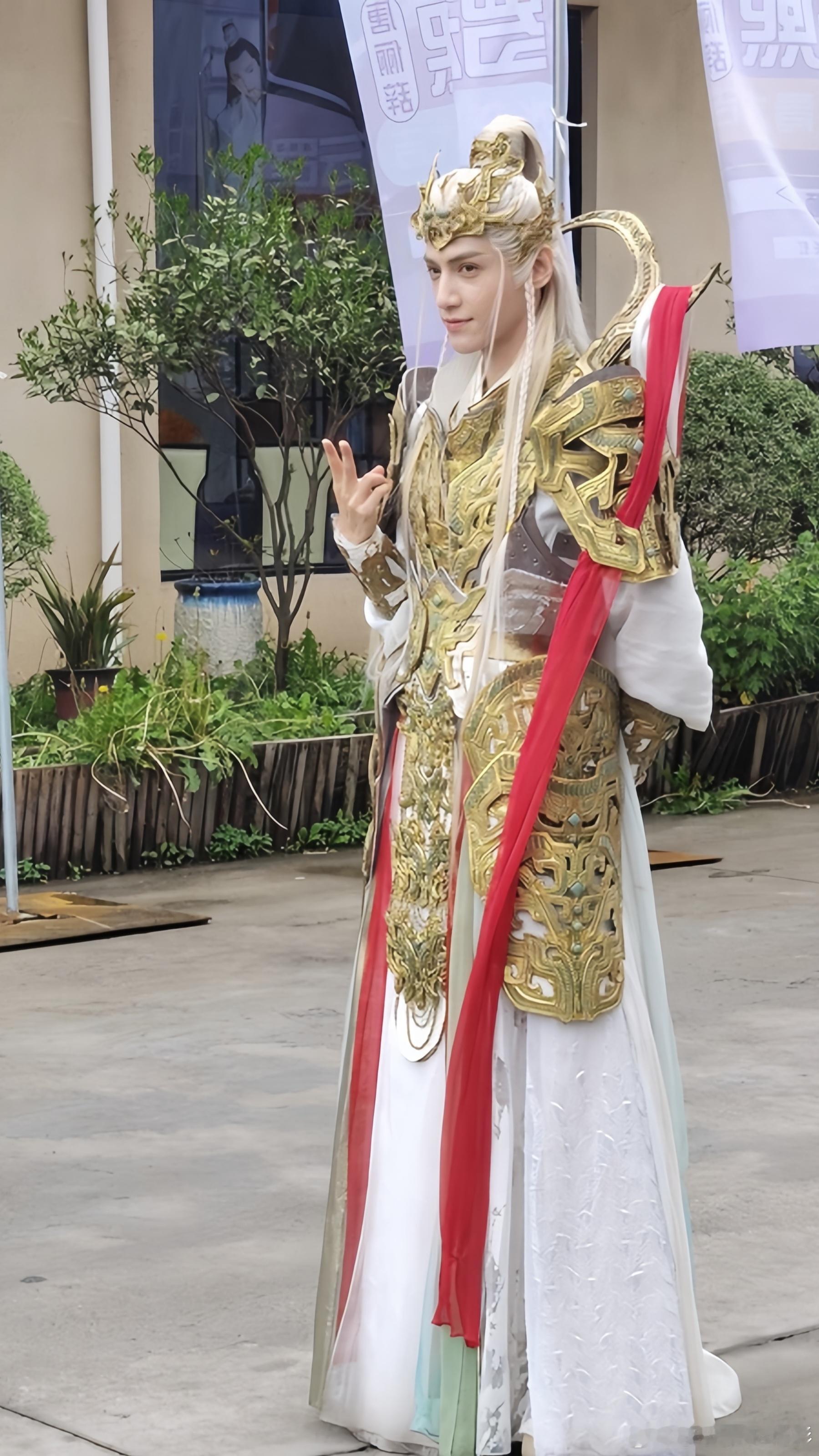 很多人都想扛走的人立牌！ ​​​