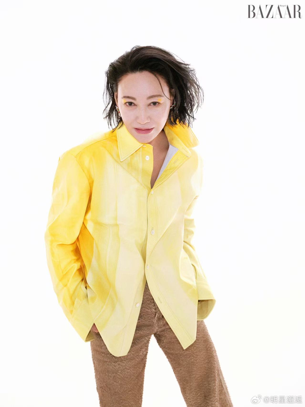 时尚芭莎四月刊把潮流穿出独一份的飒爽气场，惠英红不愧是时尚界最潮拽的母亲。用实力