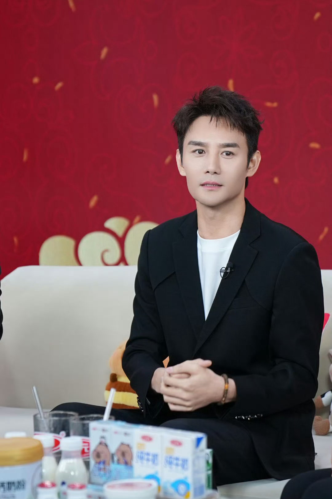 谁让王凯进组谁就是我的恩人 王凯官宣《交锋》我直接泪目！两年磨一剑的配置太绝了，