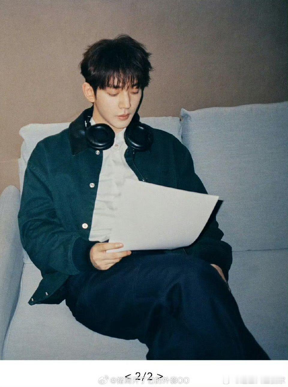 邓为、周也迪奥新春大片配音花絮图！！ 帅哥美女在一块也很养眼啊！ 