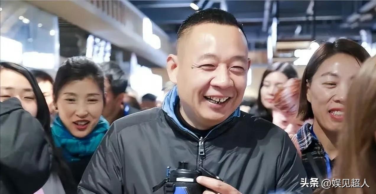 为什么别的企业忙着上市圈钱，胖东来却敢把近40亿家底全分给员工？于东来这步棋，直