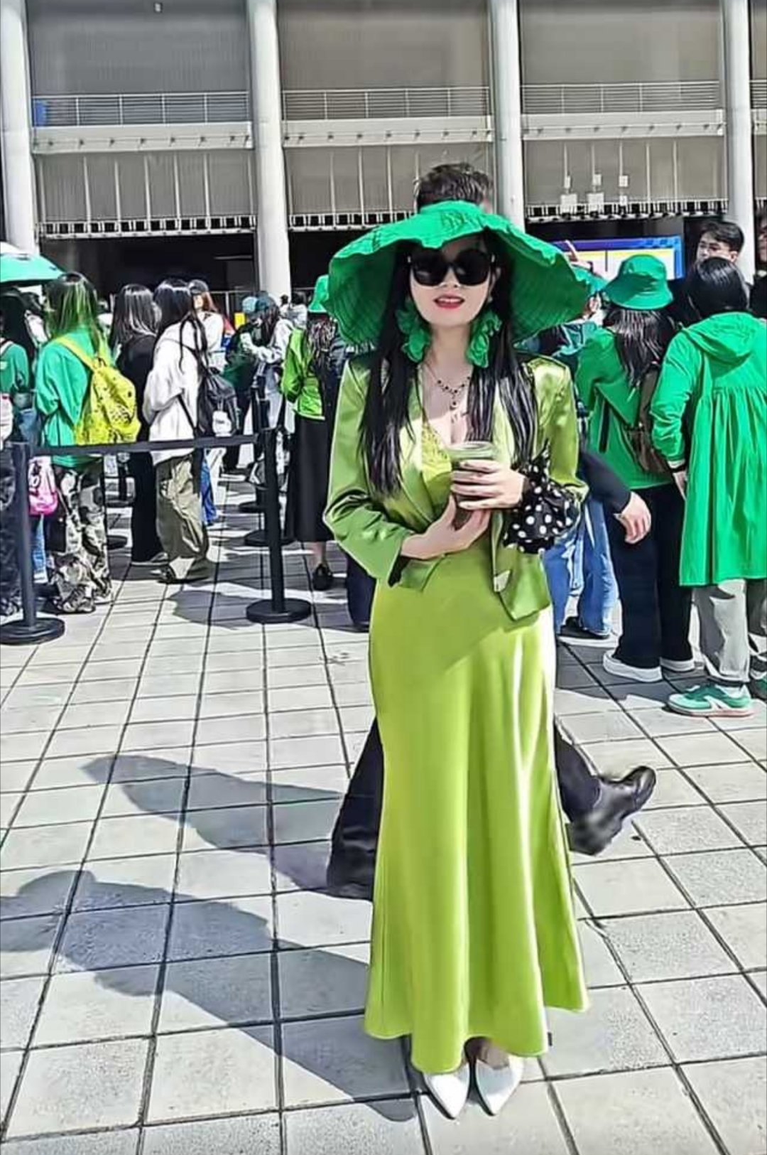 王一博车轮 85105她自己也知道见不得光！