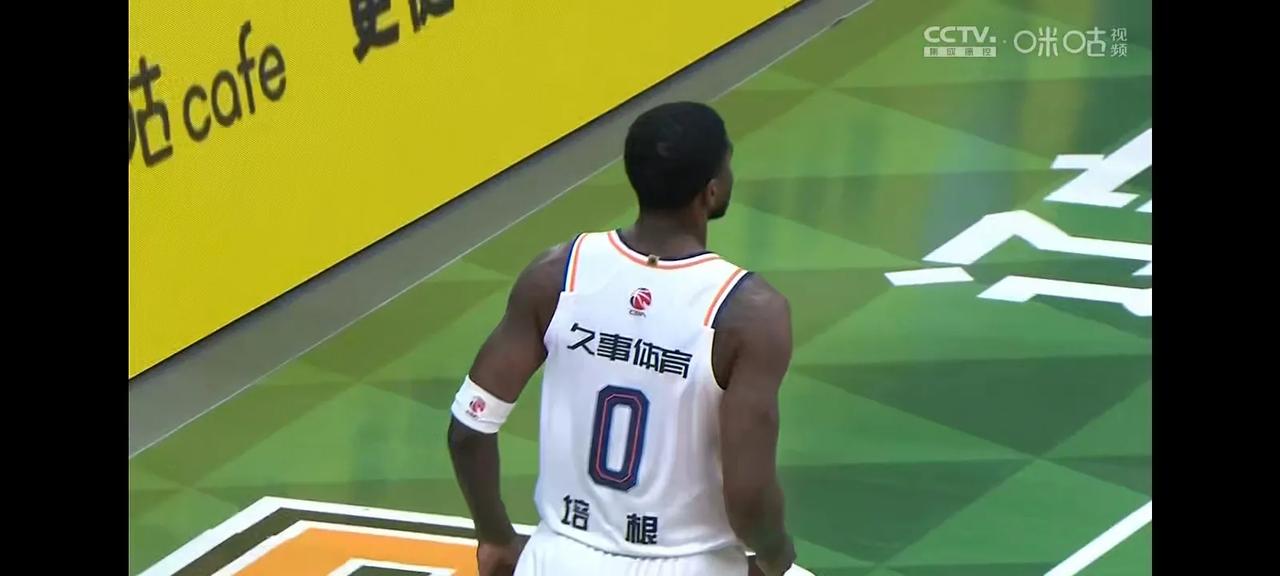 郭昊文和培根，完胜张震麟和付豪，辽宁外援发挥不够好，乱枪打鸟必须输球

辽宁队加