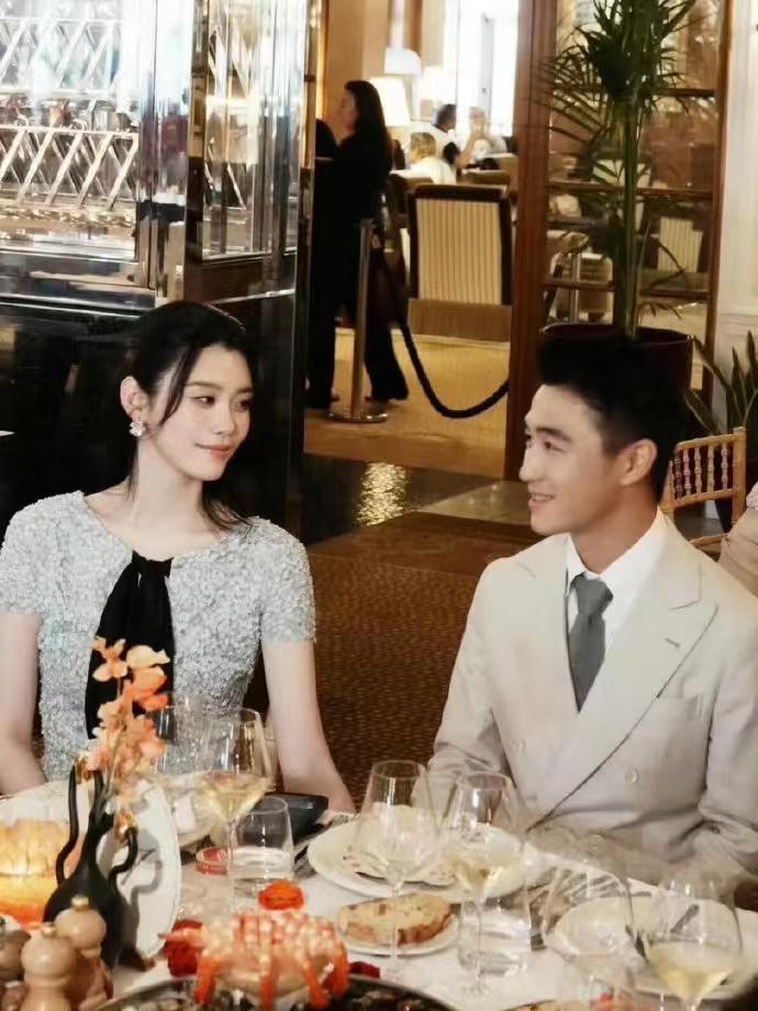 奚梦瑶婚礼结束后的一个动作，让人感慨：这也太松弛了！
奚梦瑶一身顶奢参加完自己的