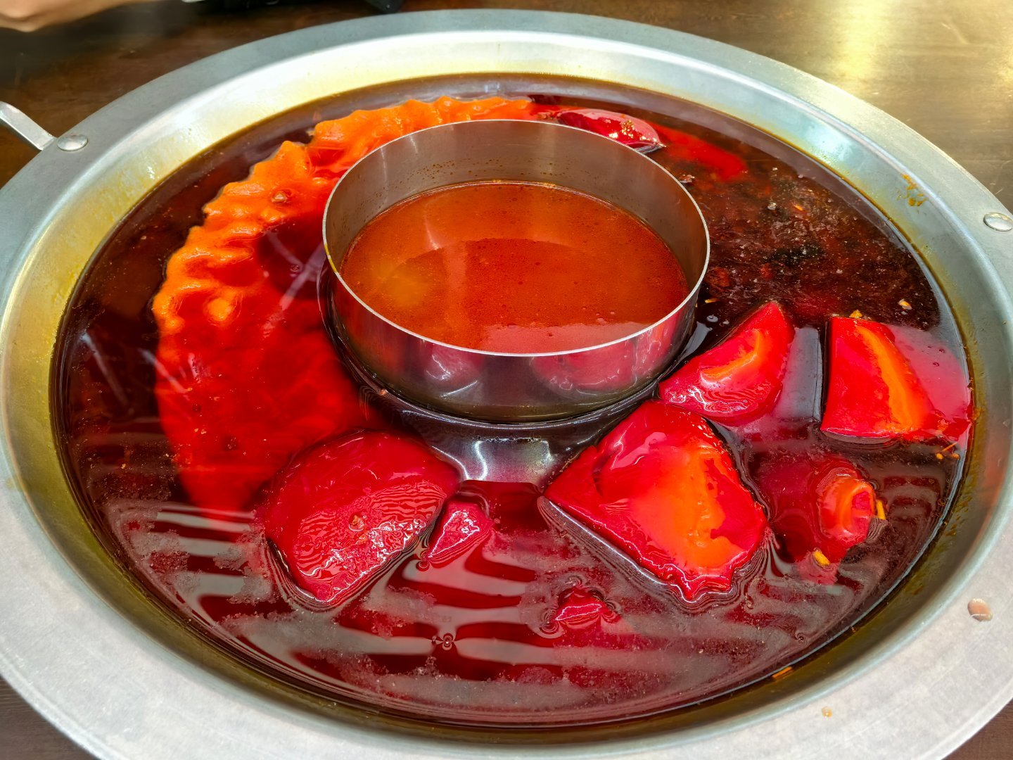 已老实中午火锅之后晚上默默点了豆浆和酒酿圆子[允悲]胃疼[允悲] ​​​
