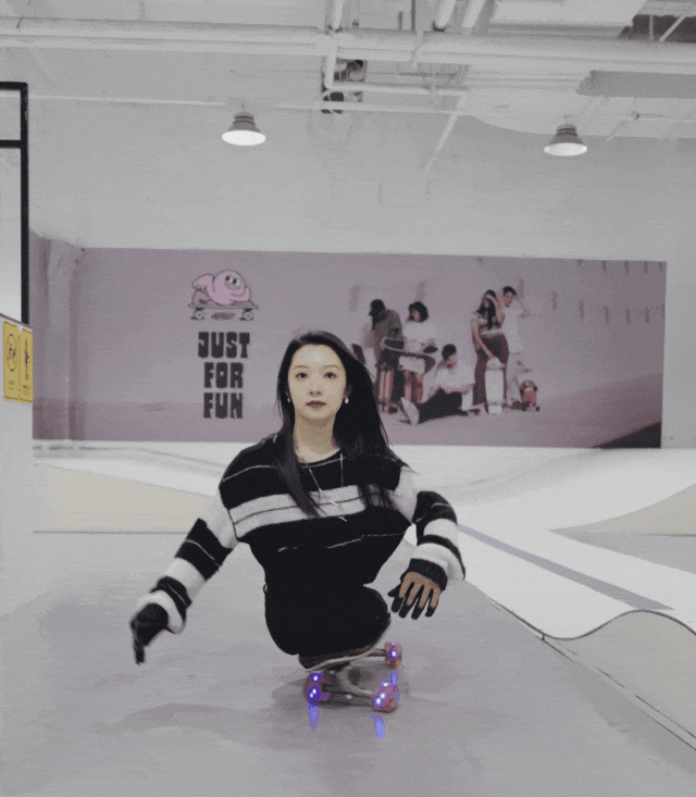 【90后湖北轮椅美女：独居，超酷】90后竹笛老师张琪慧，也是一位轮椅博主。3岁遭